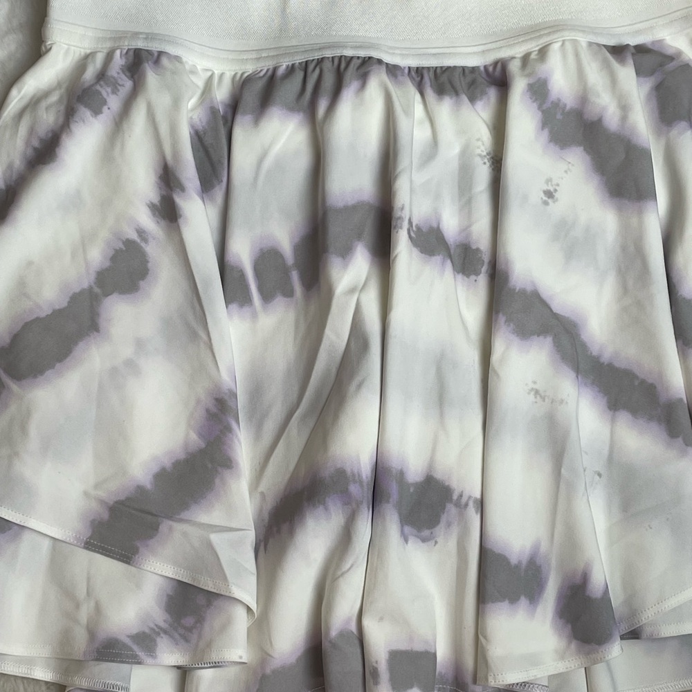 Lululemon Athletica Lavender and White Skirt
